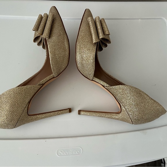 Betsy Johnson Gold High Heels Shoes - Picture 5 of 9